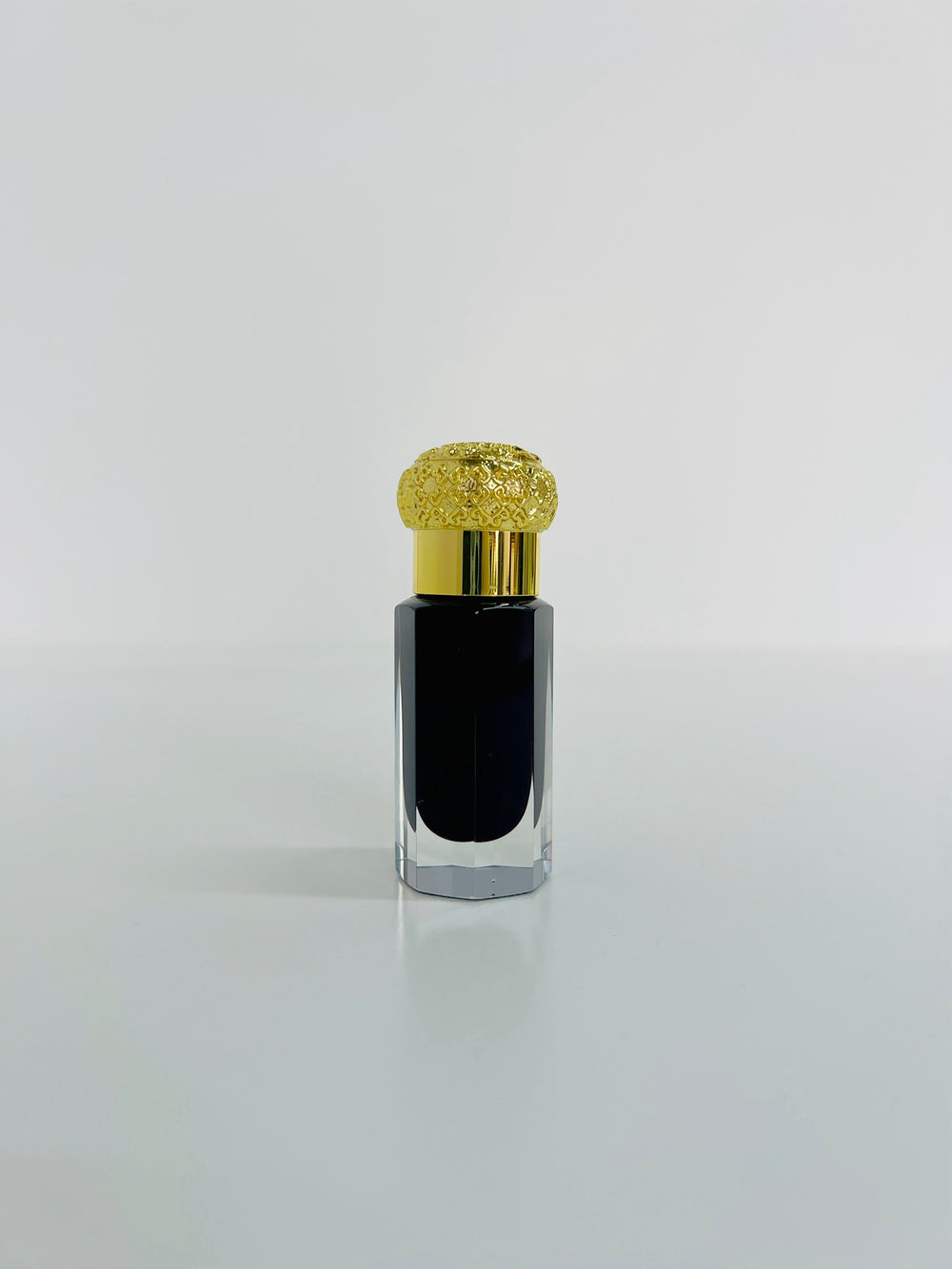 Kashmiri deer musk attar
Pure animalic musk oil
Luxury Kashmiri musk fragrance
Strong musky attar oil
Deep earthy musk perfume